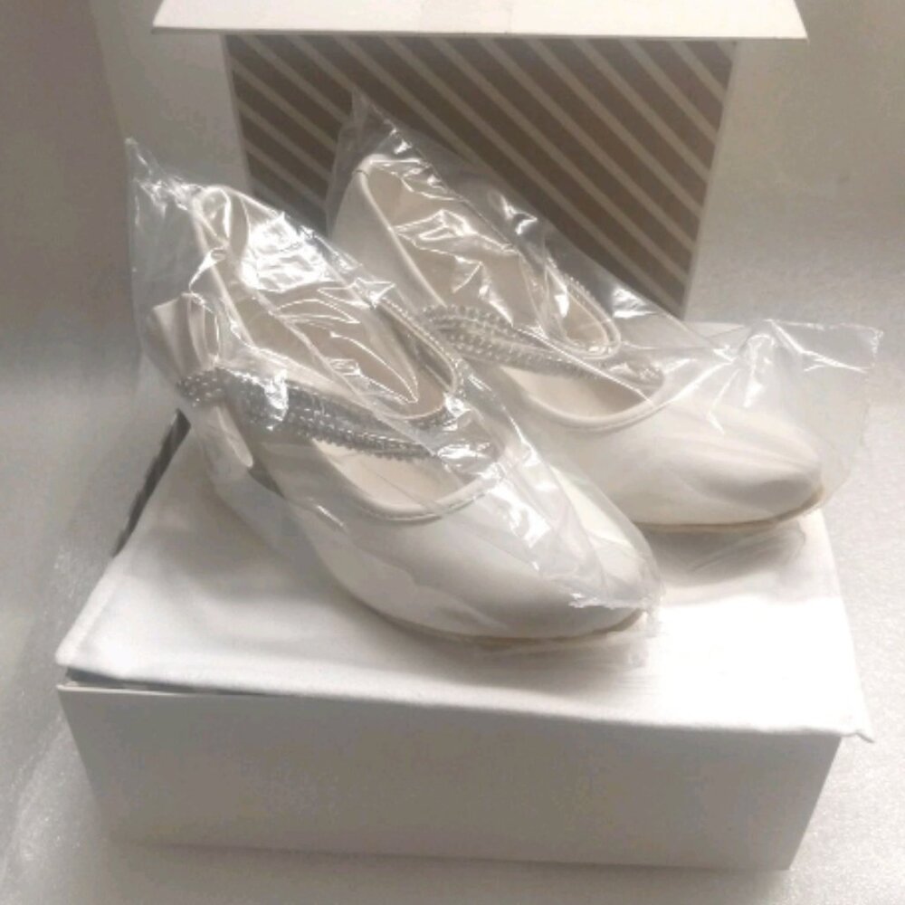 Aisle & Style Girls Bow Wedding Party Dress Princess Shoes Mid Heel Pumps Sz 28